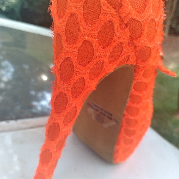 Apricot 🟧 Pump - Picture 5 of 5